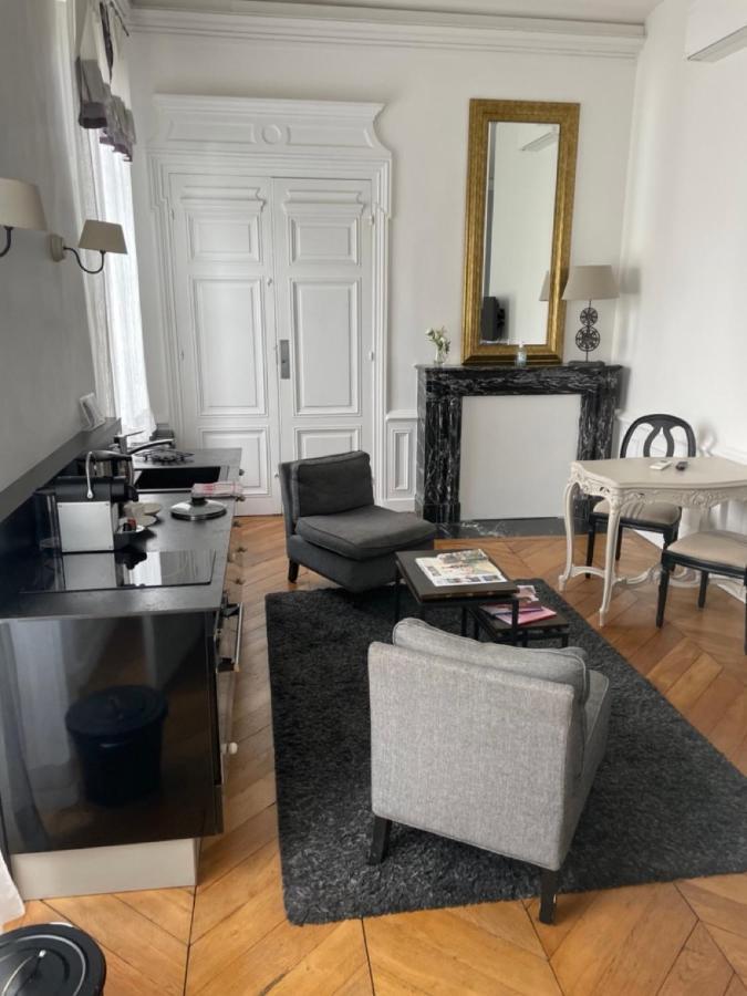 ביון La Maison Des Courtines מראה חיצוני תמונה